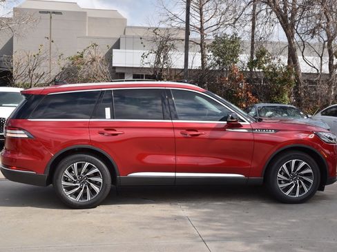 New 2026 Lincoln Aviator 2WD image 5