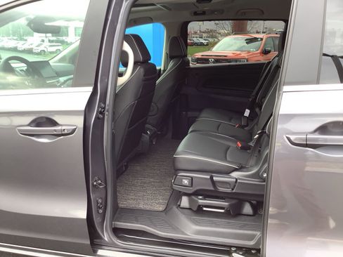 New 2026 Honda Odyssey Touring image 13