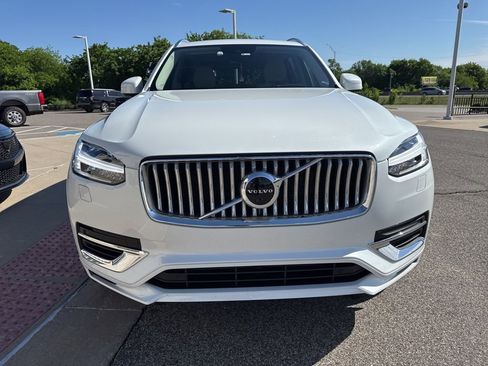 Used 2022 Volvo XC90 T8 Inscription Expression w/ Advanced Package AWD/4WD image 2