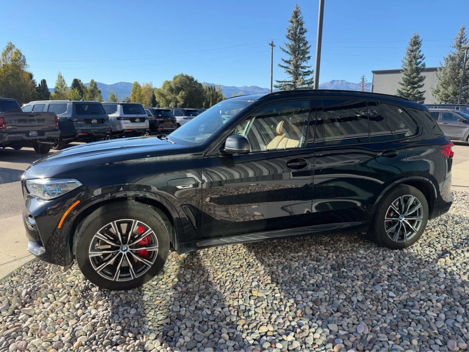 Used 2022 BMW X5 xDrive45e w/ M Sport Package AWD/4WD image 6