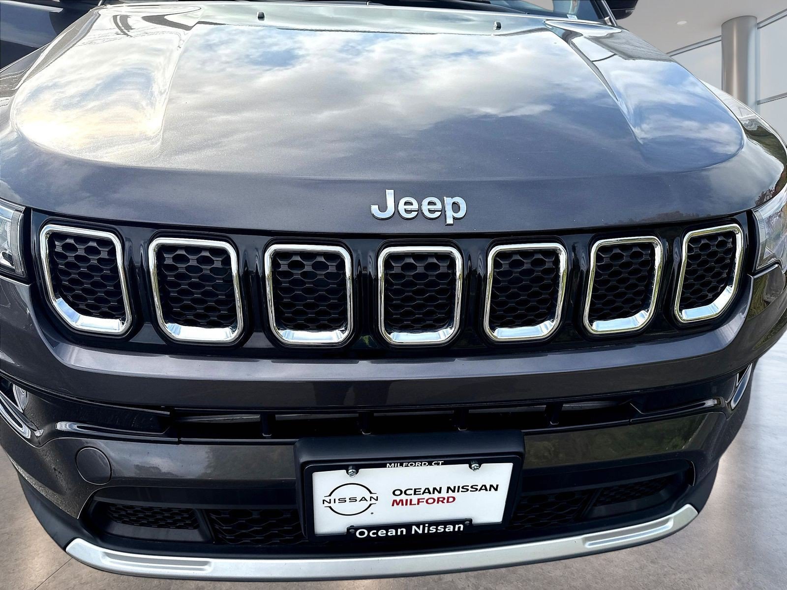 Used 2023 Jeep Compass Limited w/ Sun and Sound Group AWD/4WD image 34