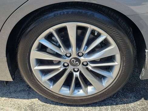 Used 2021 INFINITI Q50 Luxe w/ Seat & Sound Package RWD image 9
