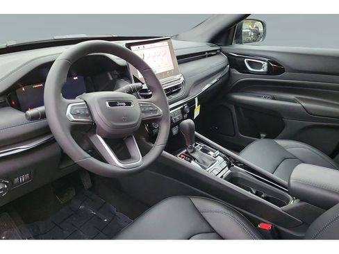 New 2026 Jeep Compass Limited w/ Sun, Sound & Navigation Group image 10