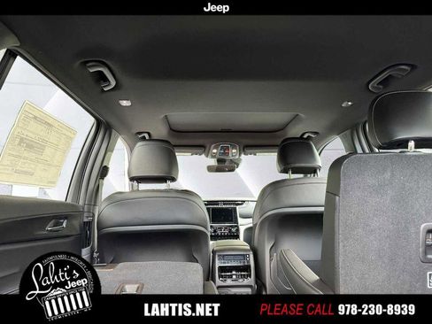 New 2025 Jeep Grand Cherokee L Altitude image 18