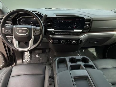 Used 2025 GMC Sierra 1500 SLT AWD/4WD image 16