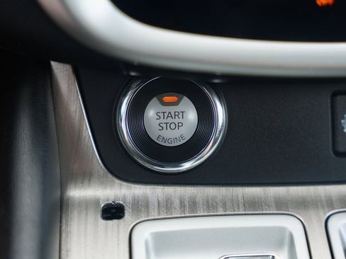 Used 2018 Nissan Murano SL image 24