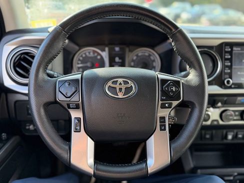 Used 2022 Toyota Tacoma SR5 image 9