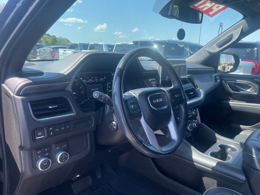Used 2021 GMC Yukon XL SLT w/ SLT Premium Package AWD/4WD image 12