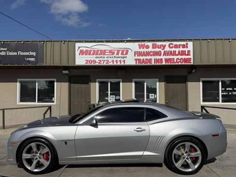 Used 2010 Chevrolet Camaro SS RWD image 6