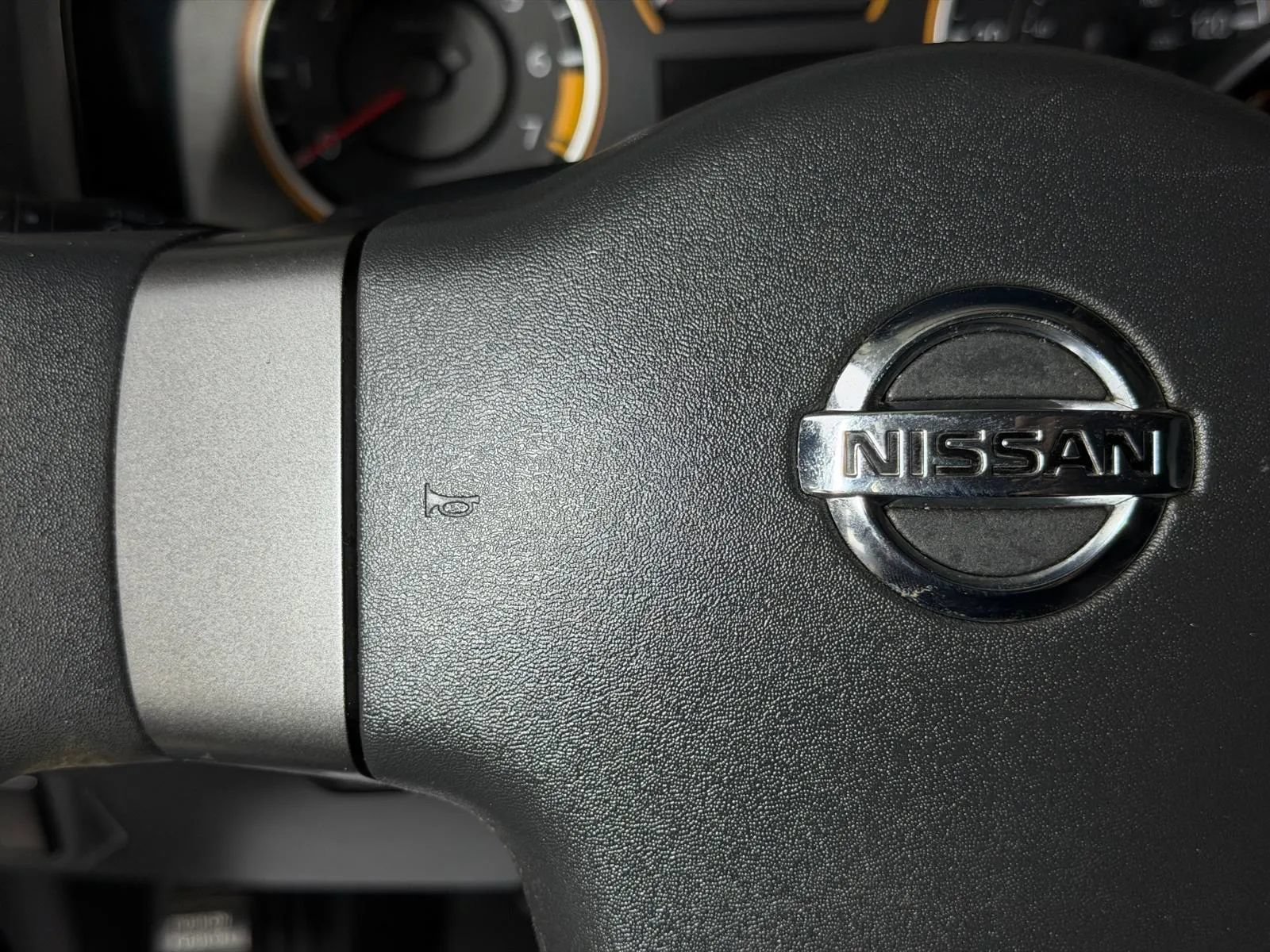 Used 2010 Nissan Titan XE w/ XE Popular Equipment Pkg RWD image 27