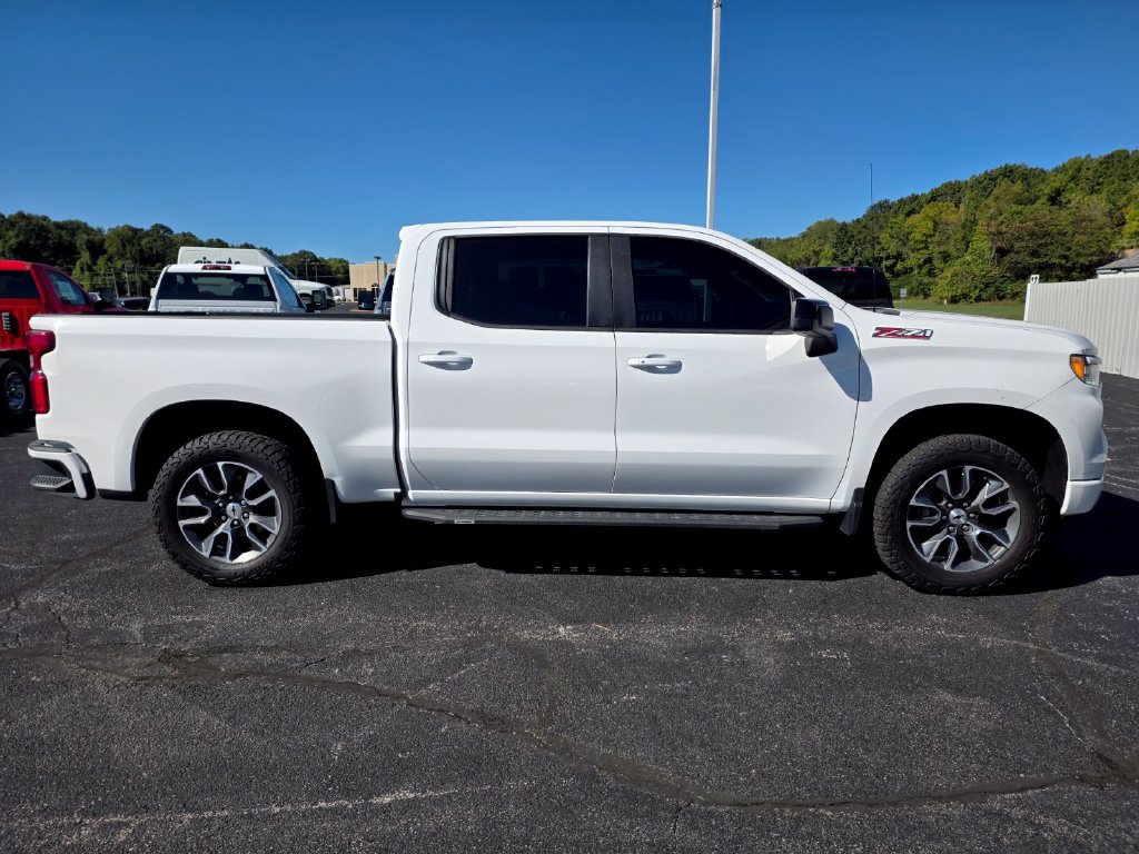 Used 2023 Chevrolet Silverado 1500 RST w/ Z71 Off-Road Package AWD/4WD image 11