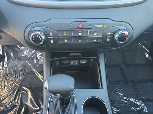 Used 2019 Kia Sorento L image 26