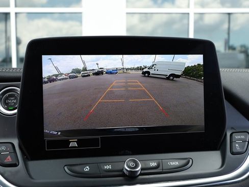 Used 2025 Chevrolet Blazer LT FWD image 17