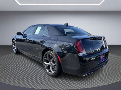 Used 2023 Chrysler 300 S image 9