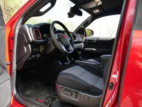 Used 2023 Toyota Tacoma TRD Sport AWD/4WD image 22