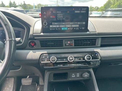 Used 2023 Honda Pilot Elite image 16