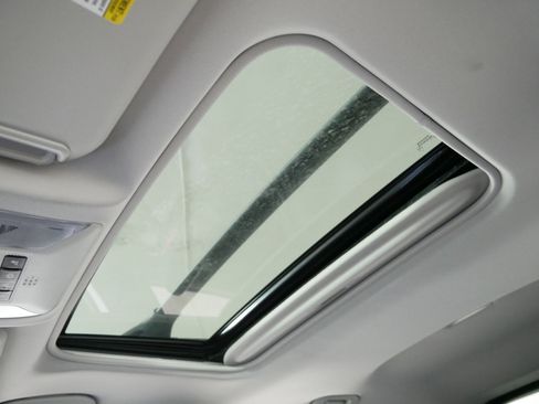 Used 2020 Toyota RAV4 TRD Off-Road image 32