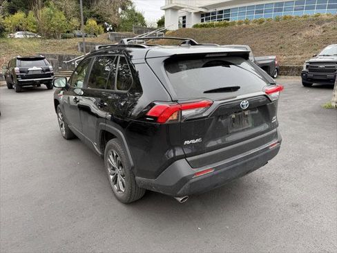 Certified 2023 Toyota RAV4 XLE Premium image 3