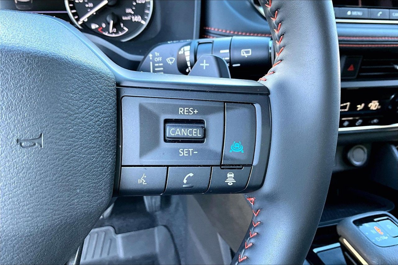 Used 2026 Nissan Rogue SV AWD/4WD image 28