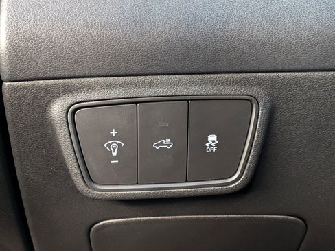 Used 2023 Hyundai Santa Cruz Limited image 18