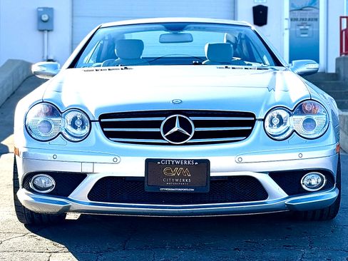 Used 2008 Mercedes-Benz SL 55 AMG w/ P1 Pkg image 2