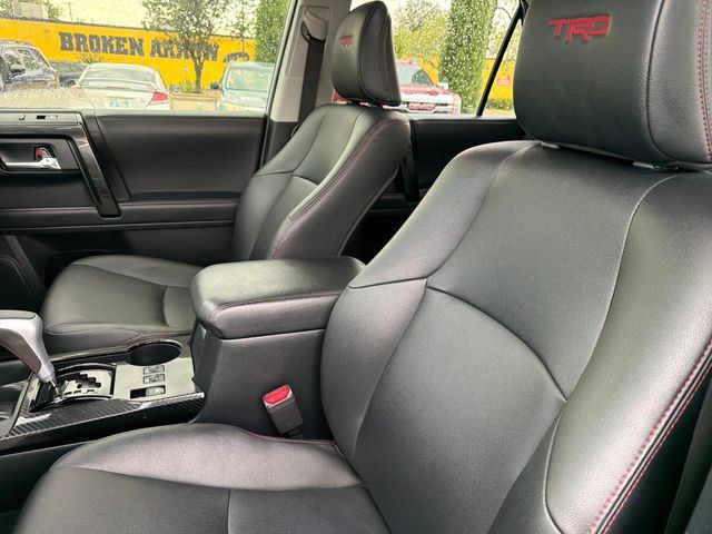 Used 2022 Toyota 4Runner TRD Off-Road Premium AWD/4WD image 19