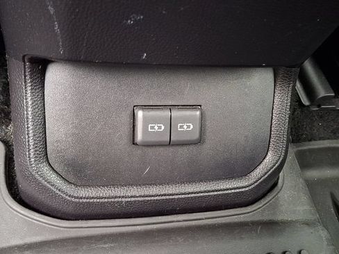 Used 2023 Toyota Highlander XLE AWD/4WD image 13