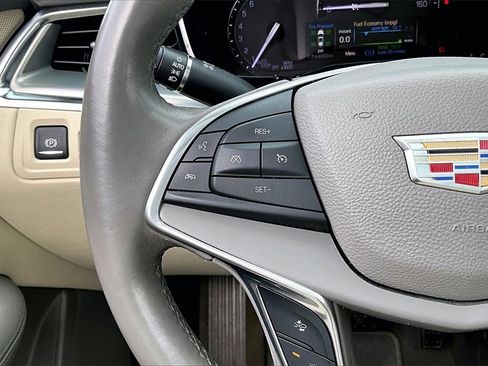 Used 2017 Cadillac XT5 Premium Luxury image 20