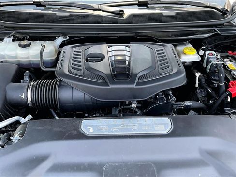 Used 2025 Jeep Wagoneer 4WD image 34