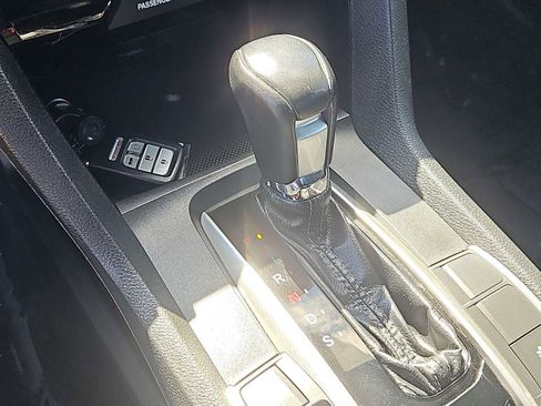 Used 2020 Honda Civic Sport image 21