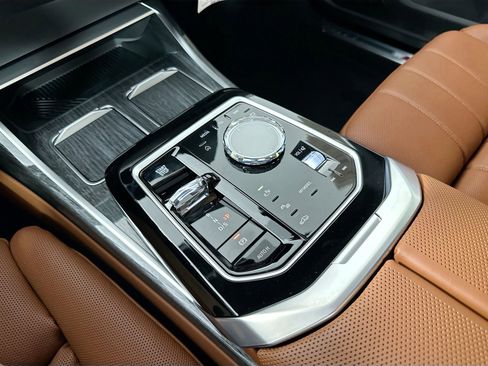 New 2025 BMW 740i xDrive w/ Executive Package image 15