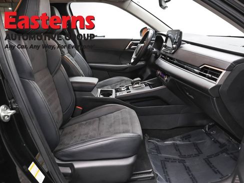 Used 2024 Mitsubishi Outlander SE AWD/4WD image 23