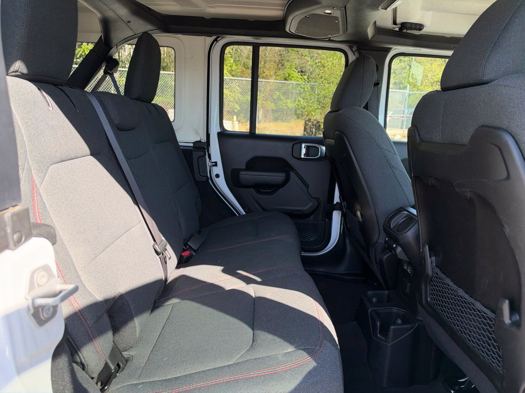Used 2025 Jeep Wrangler Unlimited Rubicon AWD/4WD image 12