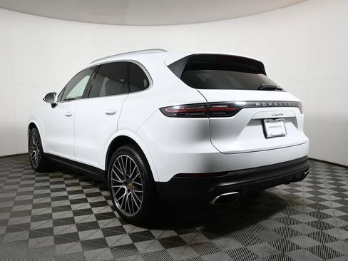 Used 2022 Porsche Cayenne Platinum Edition AWD/4WD image 3