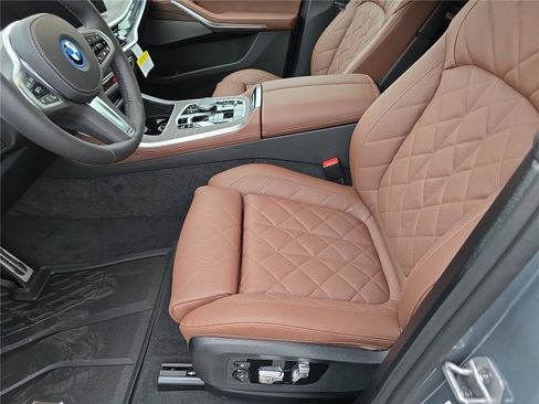 New 2026 BMW X5 xDrive50e w/ M Sport Package image 22