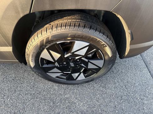 Used 2024 Hyundai Kona SEL w/ Convenience Package image 12