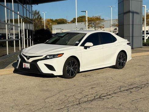 Used 2019 Toyota Camry SE image 7