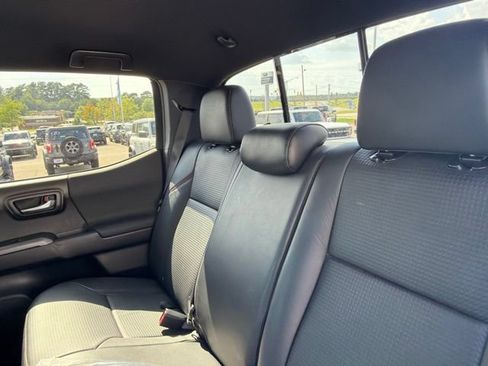 Used 2017 Toyota Tacoma TRD Pro AWD/4WD image 17