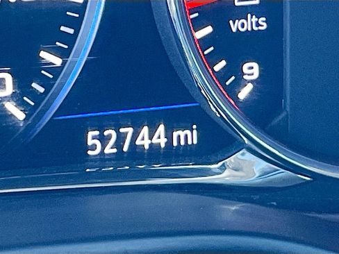 Used 2023 GMC Acadia SLT w/ Technology Package image 11