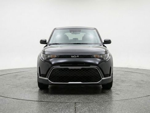 Used 2025 Kia Soul LX w/ LX Technology Package image 2