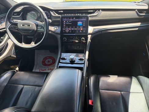 Used 2021 Jeep Grand Cherokee L Overland w/ Luxury Tech Group IV AWD/4WD image 10