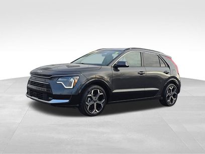 Used 2023 Kia Niro EX Touring