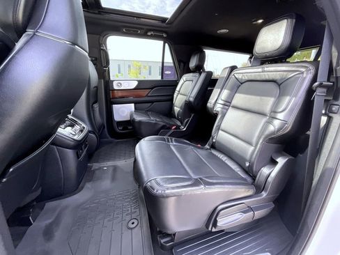 Used 2021 Lincoln Navigator L Reserve AWD/4WD image 21