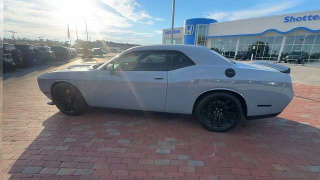 Used 2021 Dodge Challenger R/T Scat Pack w/ Dynamics Package RWD image 8