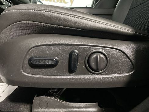 Used 2024 Buick Envista Preferred w/ Convenience I Package FWD image 12