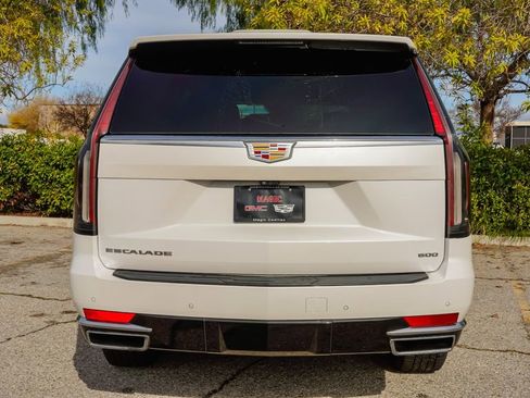Used 2022 Cadillac Escalade ESV Premium Luxury w/ LPO, Floor Liner Package image 8