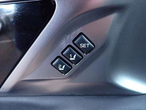 Certified 2024 Subaru Outback Limited AWD/4WD image 17