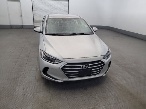 Used 2018 Hyundai Elantra SE w/ Winter Weather Package FWD image 14