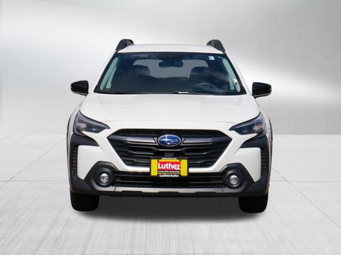 Used 2024 Subaru Outback Premium AWD/4WD image 2