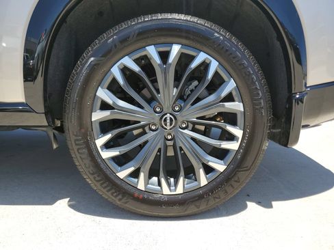 Used 2026 Nissan Rogue Platinum w/ Platinum Premium Package AWD/4WD image 9